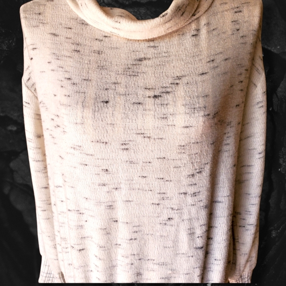 Anthropologie Soft Snow Flecked Ribbed Oversized Sweater Size XS - Picture 3 of 7